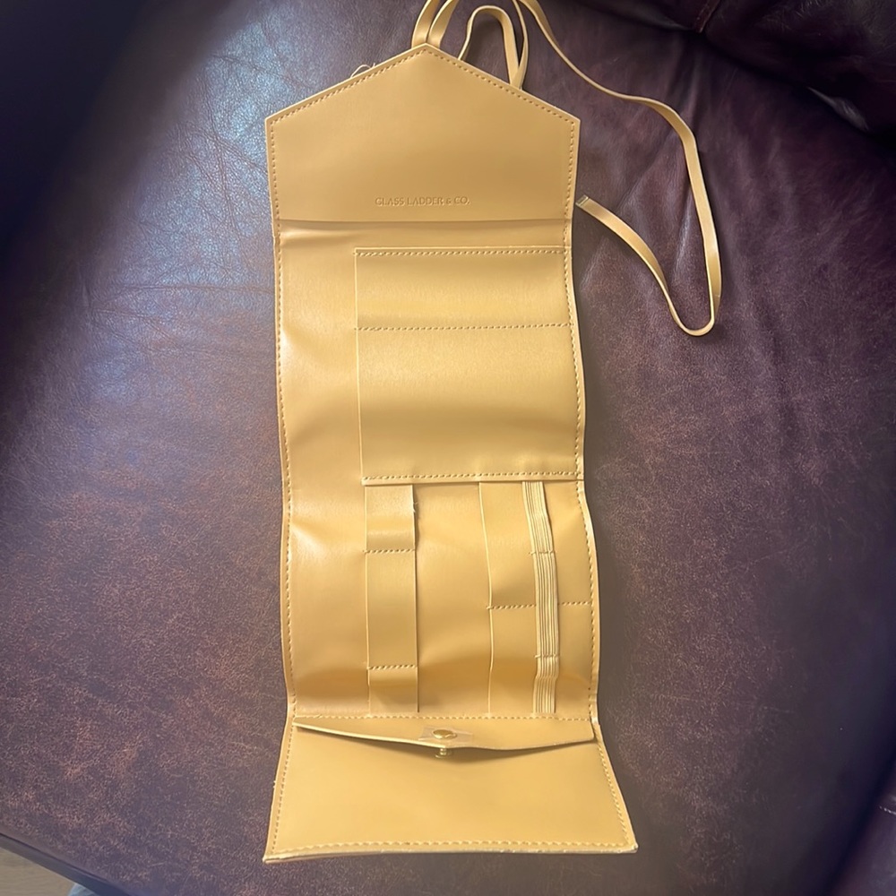 Glass Ladder Co. Katherine Tech Organizer Roll